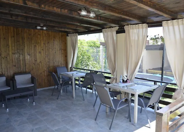 Danly كوستِنيست