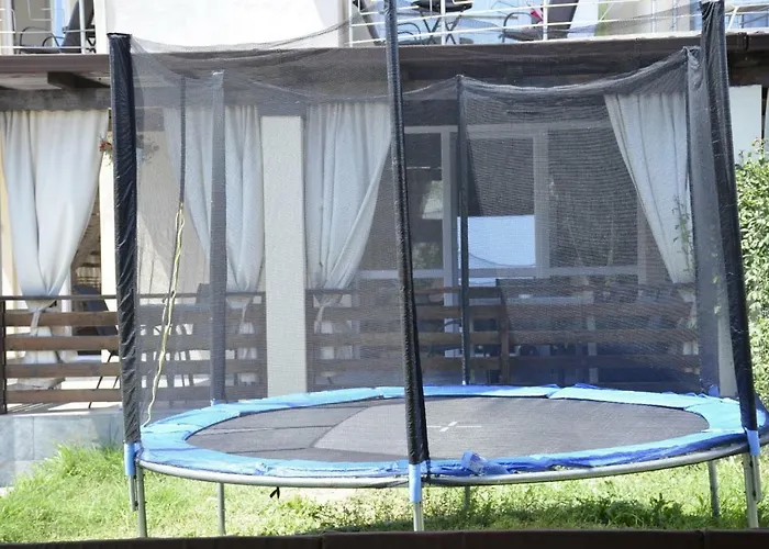 Danly * كوستِنيست