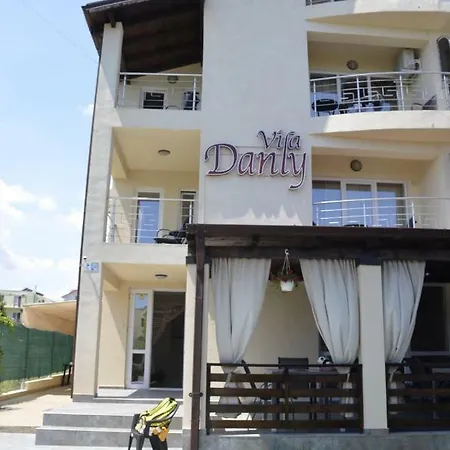 Vila Danly Guest house *